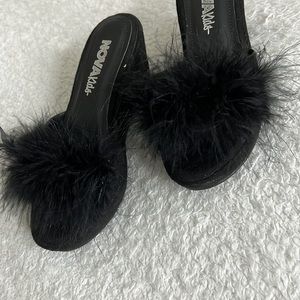 Black fluffy kid heels